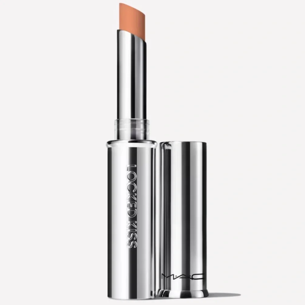 MAC Locked Kiss 24 HR Lipstick - Picture 3 of 16